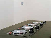 4 lp turntable bar